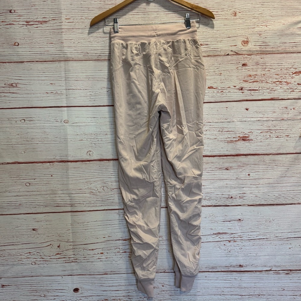 Lululemon Beyond the Studio Jogger in Feather Pink Sz 2 - Picture 9 of 14